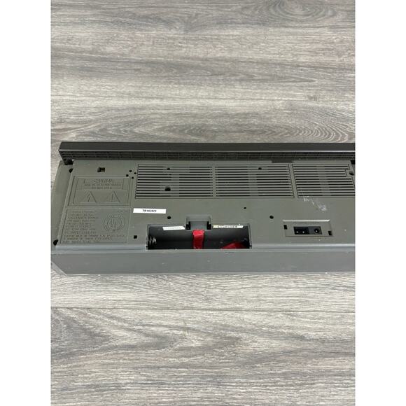 Vintage Radio Shack/Realistic SCR-28 Cassette/AM/FM Boom Box - Picture 8 of 9